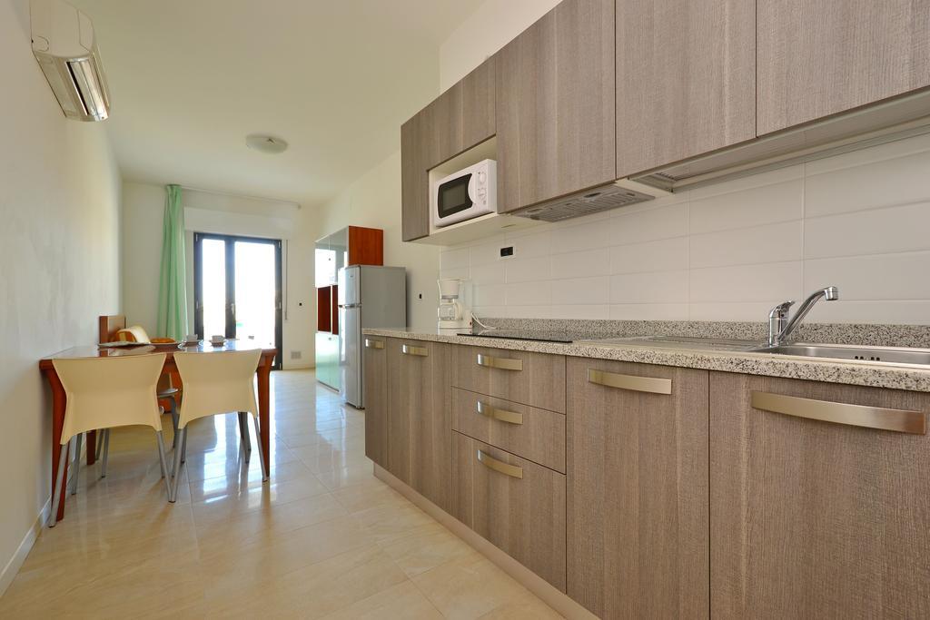Residenza Verde Lignano Sabbiadoro Ruang foto