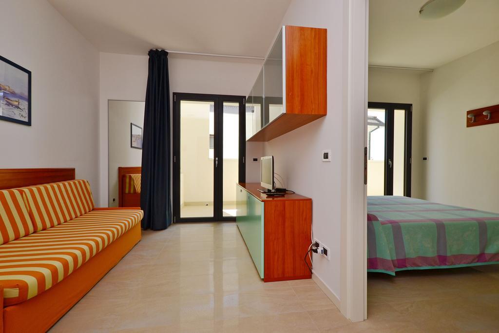 Residenza Verde Lignano Sabbiadoro Ruang foto